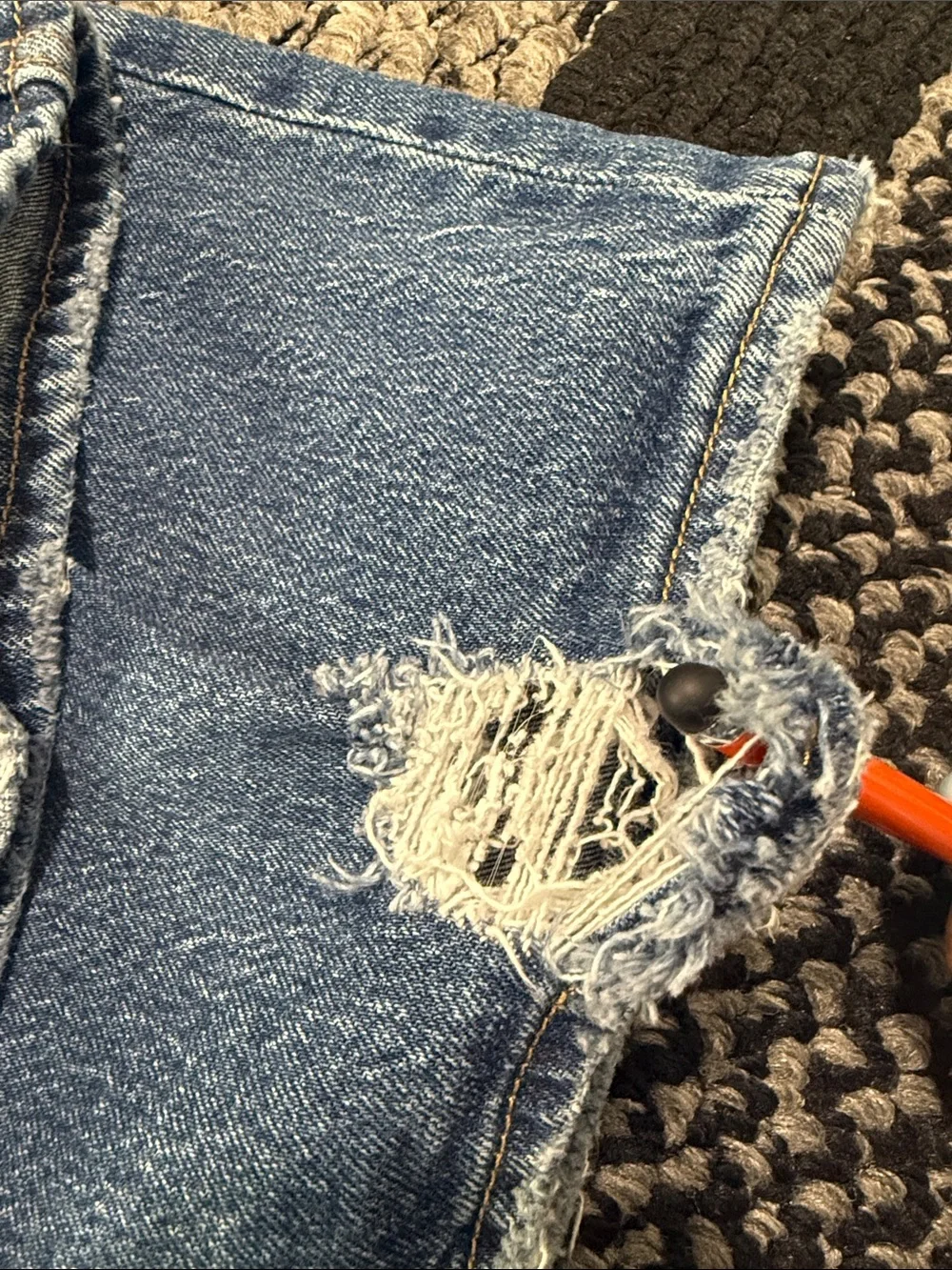 Levi’s 70s High Flare Premium Big E Distressed Jeans W28 Boho Western Classic